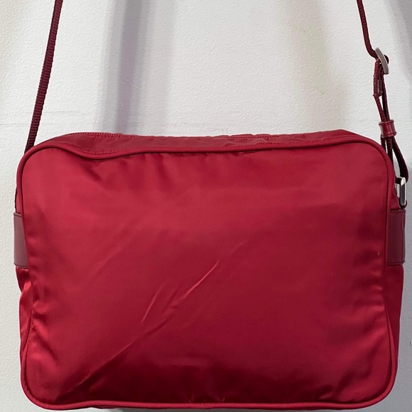 👉SOLD👈AUTHENTIC PRADA NYLON CROSSBODY BAG - Picture 4 of 16